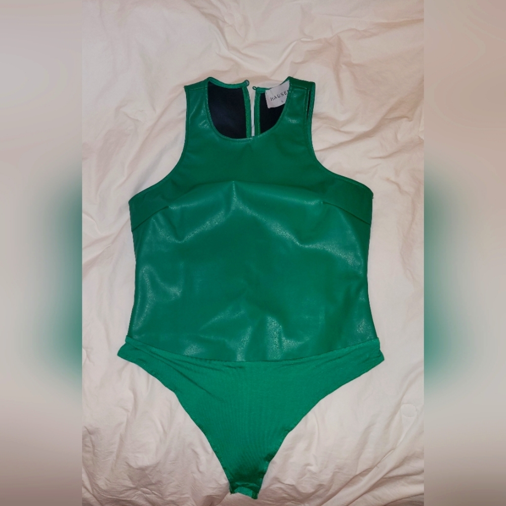 Hausen Green leather bodysuit in L